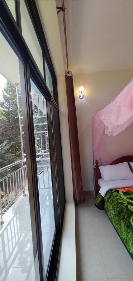 Africa Natural Tours - Kilimanjaro White House Hotel Moshi Exteriér fotografie