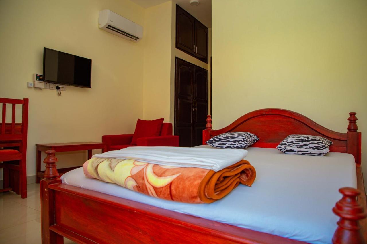 Africa Natural Tours - Kilimanjaro White House Hotel Moshi Exteriér fotografie
