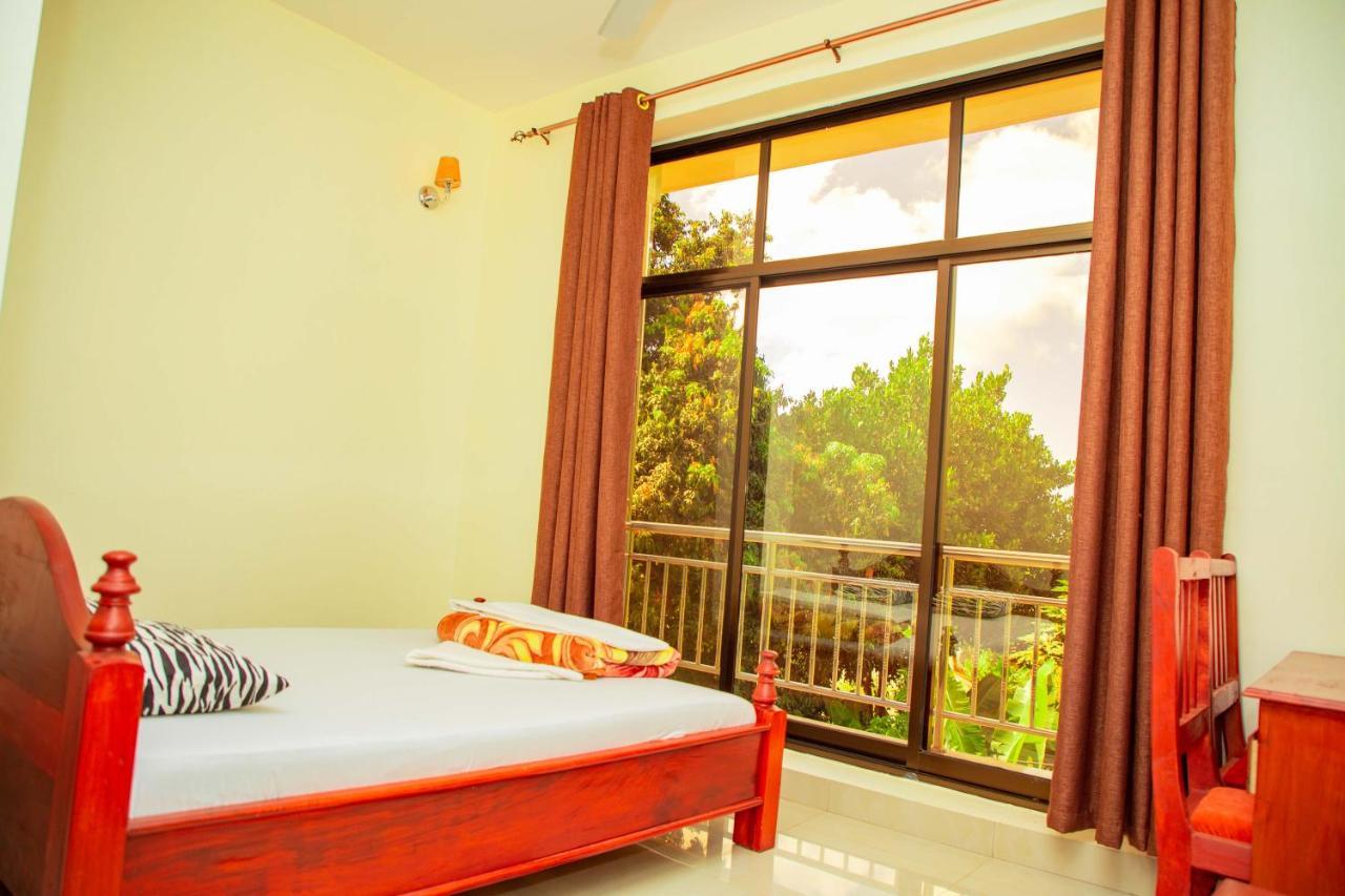 Africa Natural Tours - Kilimanjaro White House Hotel Moshi Exteriér fotografie