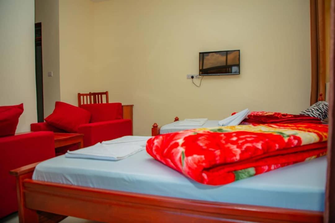 Africa Natural Tours - Kilimanjaro White House Hotel Moshi Exteriér fotografie