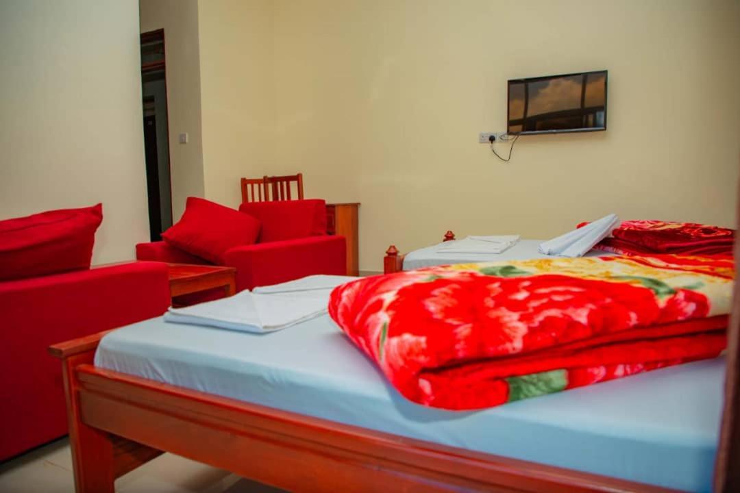Africa Natural Tours - Kilimanjaro White House Hotel Moshi Exteriér fotografie