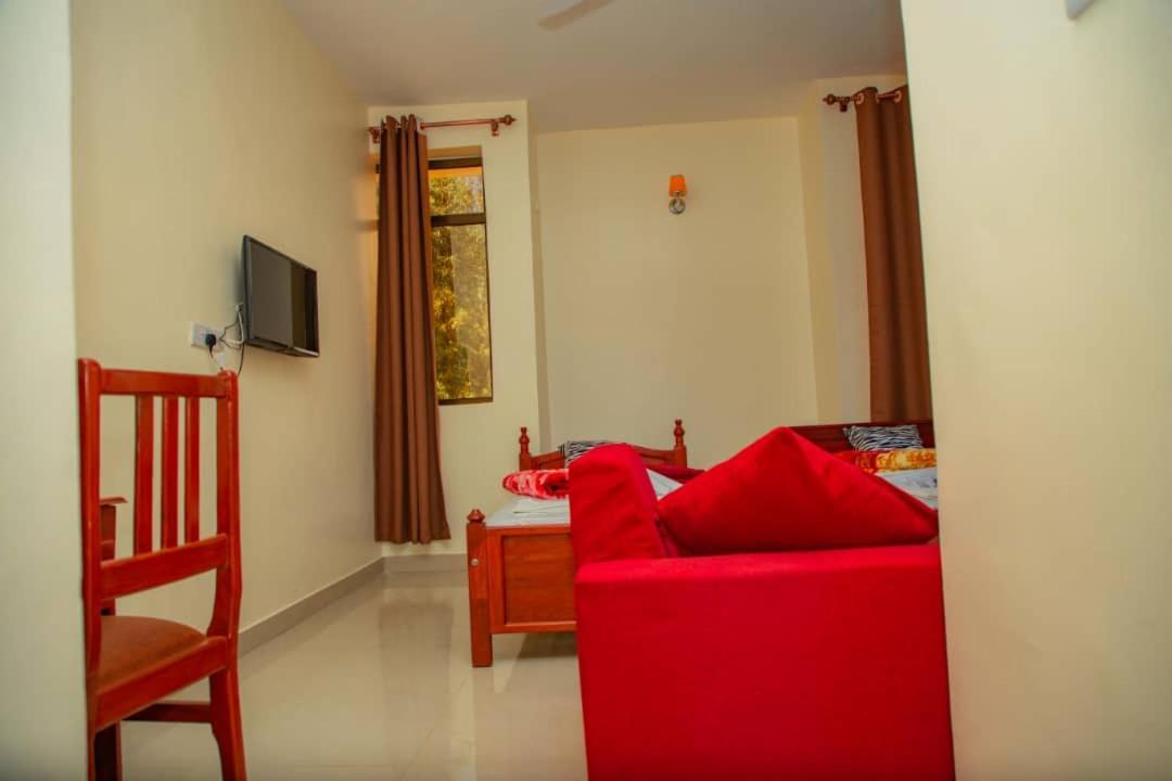 Africa Natural Tours - Kilimanjaro White House Hotel Moshi Exteriér fotografie