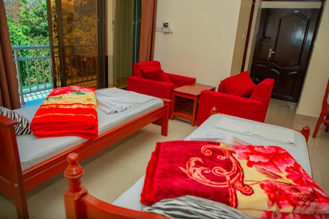 Africa Natural Tours - Kilimanjaro White House Hotel Moshi Exteriér fotografie